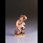 Pastore inginocchiato con agnello art.79755-23